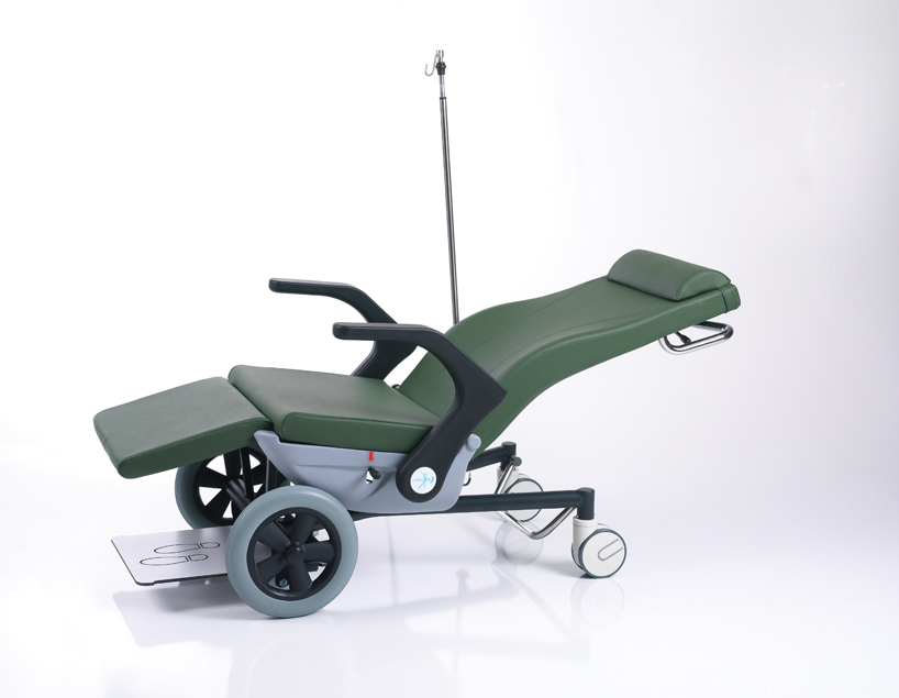 Scaun cu rotile multifunctional bariatric